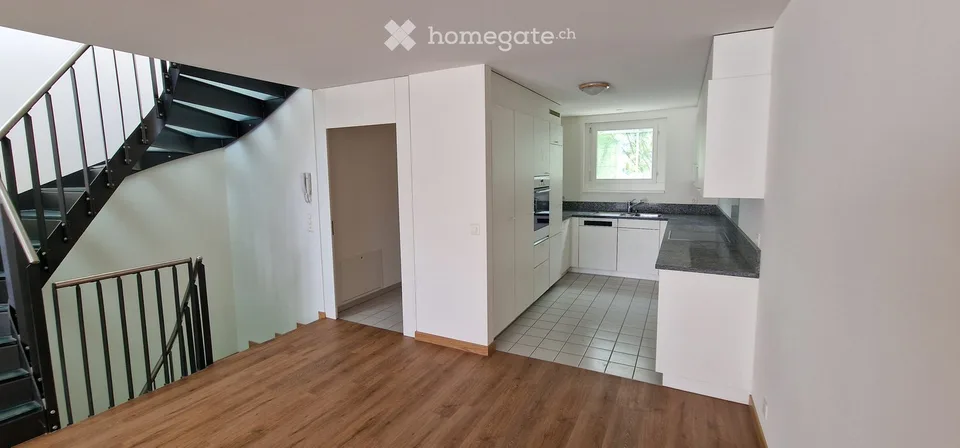Appartamento maisonette moderno di 5,5 locali in un edificio nuovo a Zug – disponibile immediatamente
