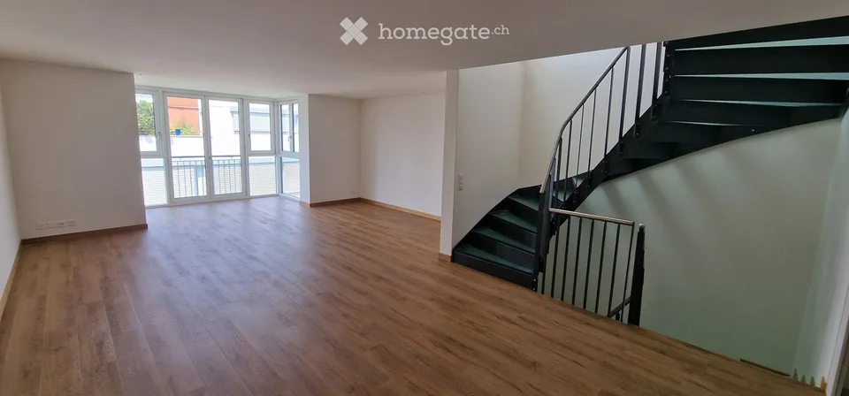 Appartamento maisonette moderno di 5,5 locali in un edificio nuovo a Zug – disponibile immediatamente