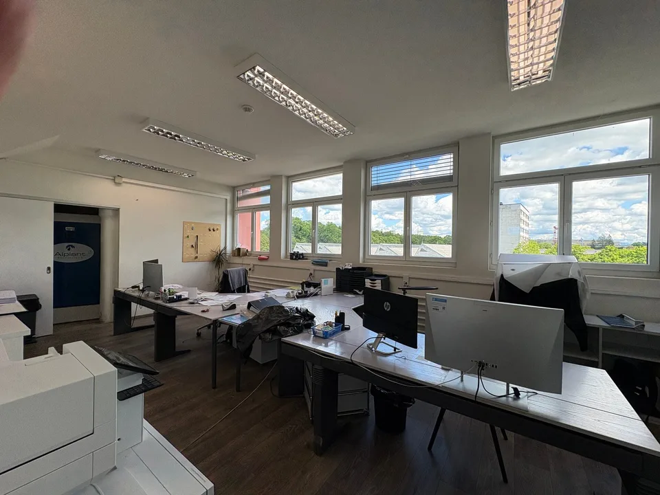 Espace commercial - utilisable comme atelier, exposition, bureau, stockage - à proximité de l'autoroute – photo 13 sur 26