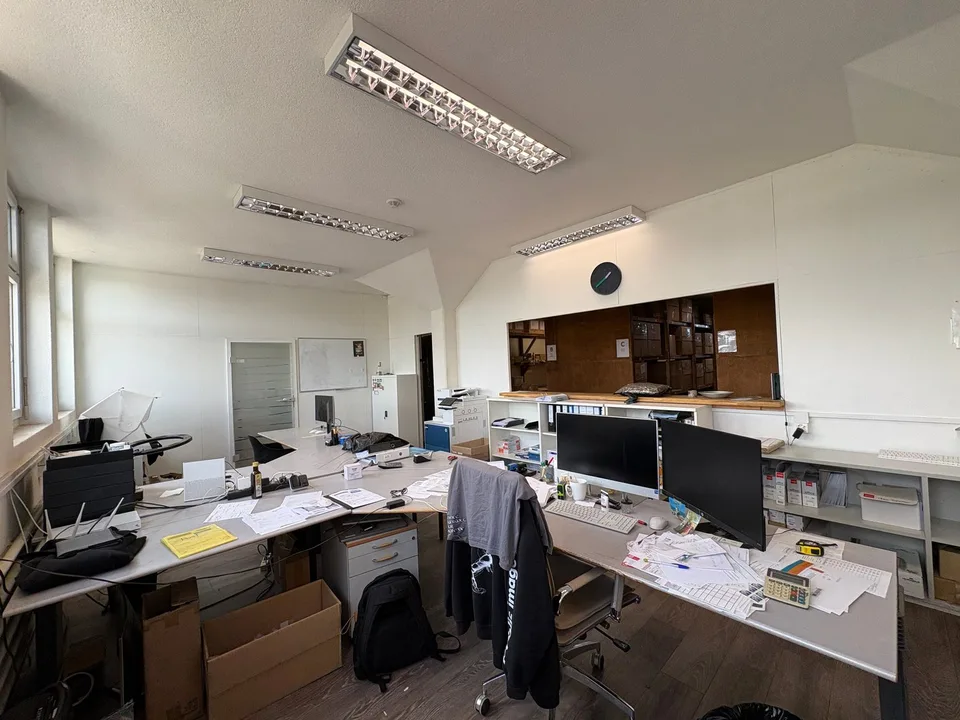 Espace commercial - utilisable comme atelier, exposition, bureau, stockage - à proximité de l'autoroute – photo 17 sur 26