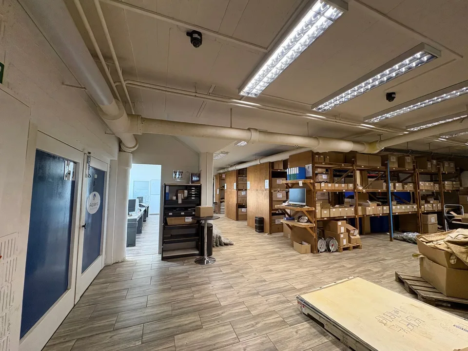 Espace commercial - utilisable comme atelier, exposition, bureau, stockage - à proximité de l'autoroute – photo 23 sur 26