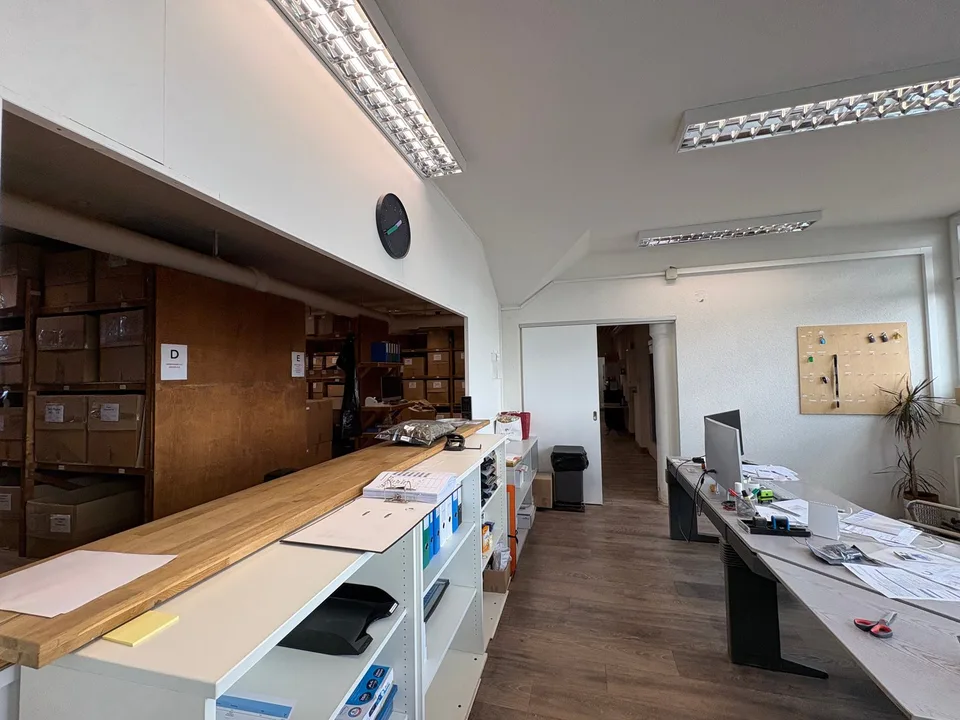 Espace commercial - utilisable comme atelier, exposition, bureau, stockage - à proximité de l'autoroute – photo 16 sur 26