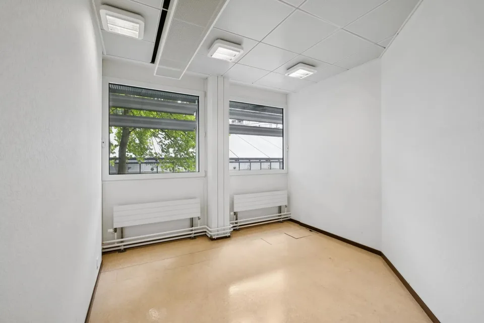 Verwaltungsflächen in Charmilles – Foto 12 von 13