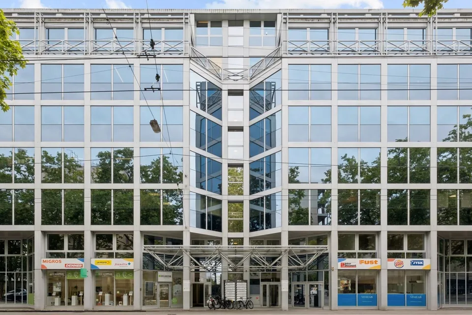 Surfaces administratives aux Charmilles