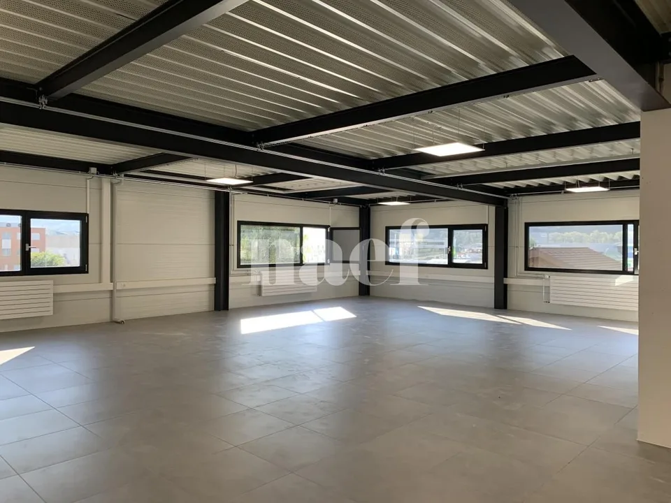Büros von 130 m2 im 1. Stock