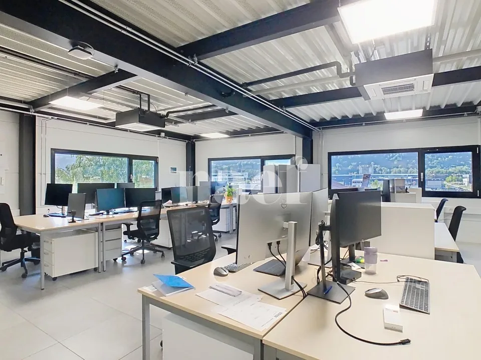 Bureaux de 130 m2 au 1er étage
