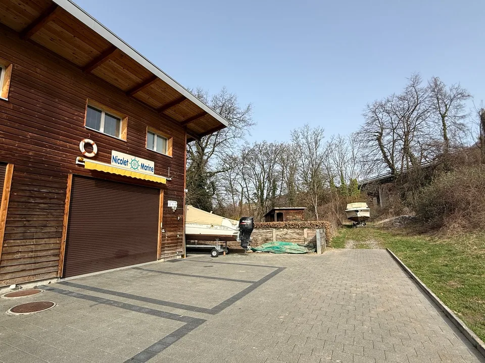 Affitto progressivo – Laboratorio/Locale artigianale di circa 119 m² – Zona industriale di Clarens-Chailly