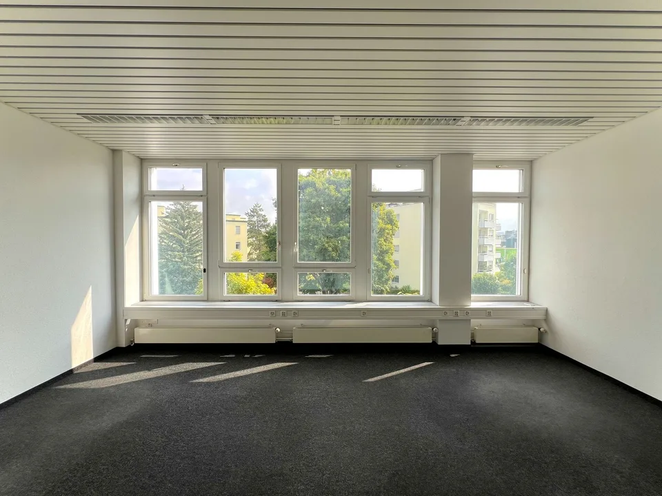 Attraktive Büroräumlichkeiten und Lagerflächen an Top Lage!