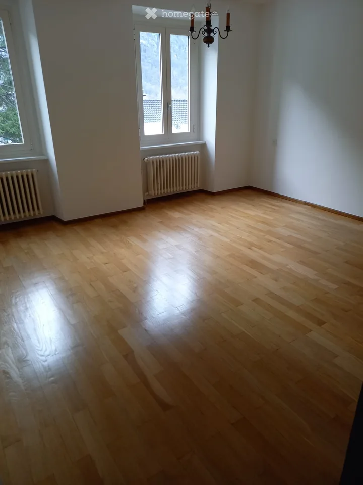 Miete 4.5 Zimmer im Erdgeschoss und/oder im ersten Stock