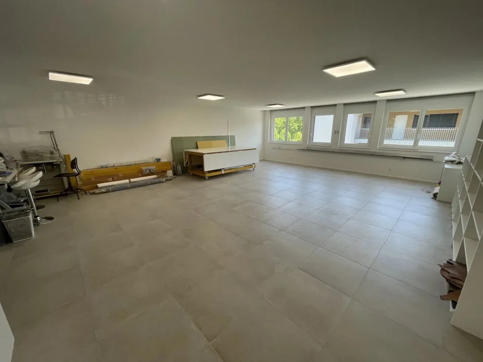 Büro zur Miete in Echandens