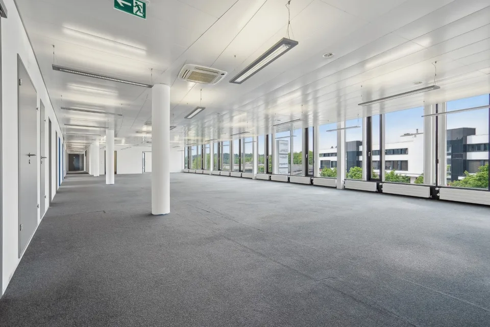 Representative office/commercial space with a far-reaching view - Work where success begins, 164-1'000m² – photo 6 of 12