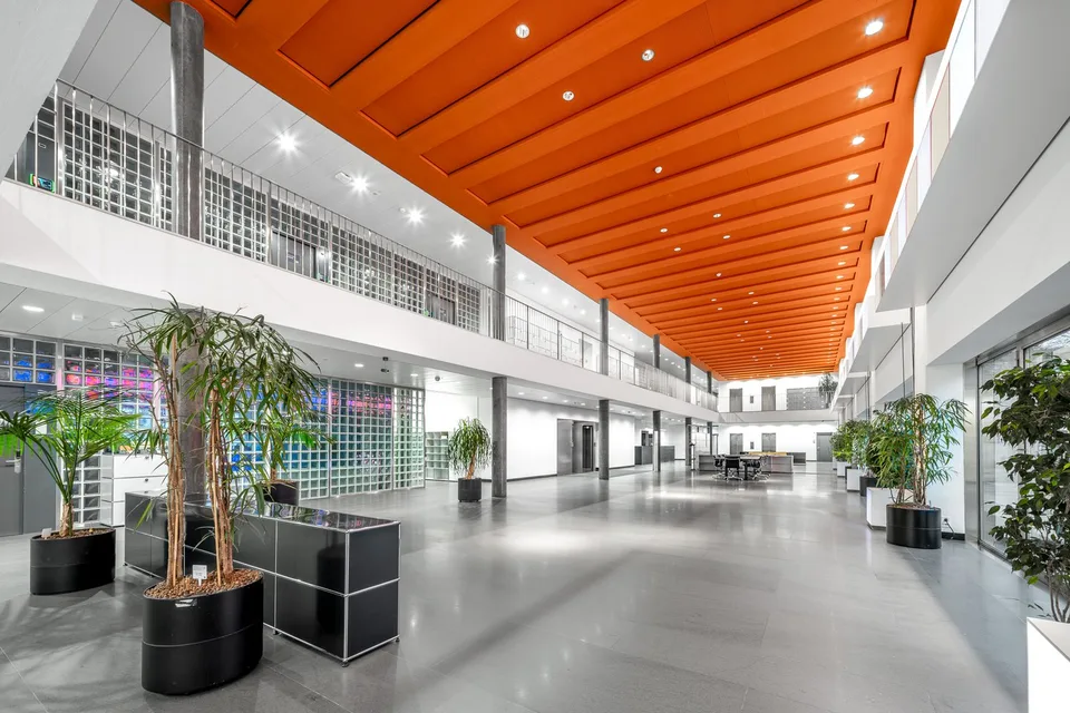 Campus Swiss Re - Ufficio di lusso alla stazione Sood Oberleimbach