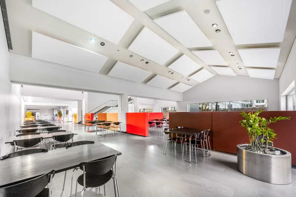 Campus Swiss Re - Ufficio di lusso alla stazione Sood Oberleimbach