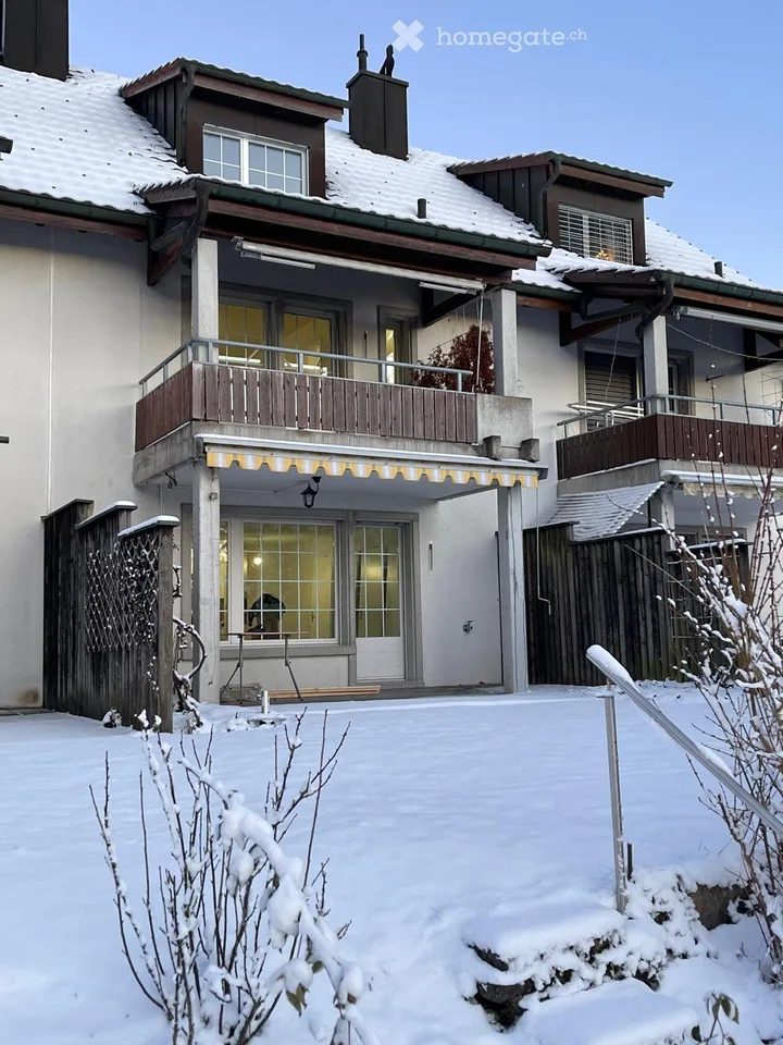 Casa familiare a schiera fresca ristrutturata nel tranquillo Turbenthal