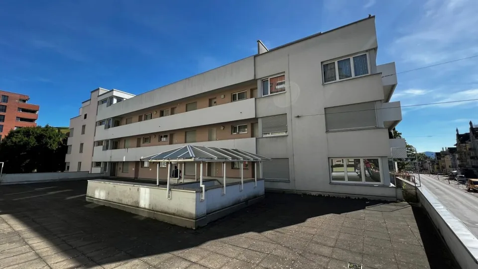 Appartement simple de 3,5 pièces à proximité du centre