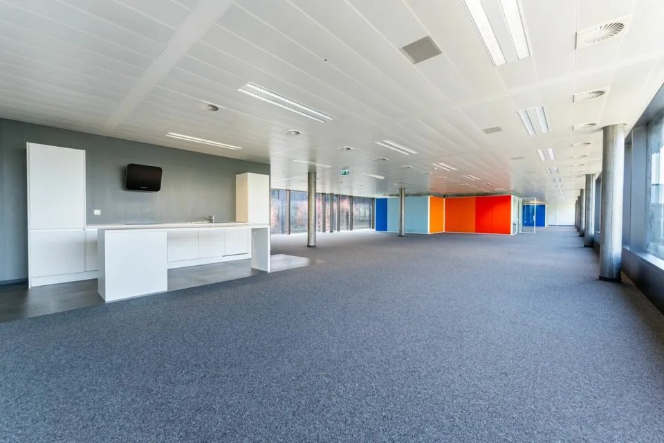 Area amministrativa di 529 m² - grandi, luminosi e modulare spazi per uffici