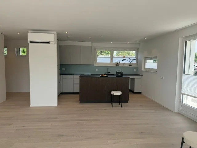 Affitto per la prima volta in un appartamento mansardato bellamente ristrutturato in una casa di 3 parti