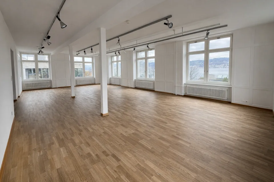 Votre nouvel espace commercial avec vue sur le lac