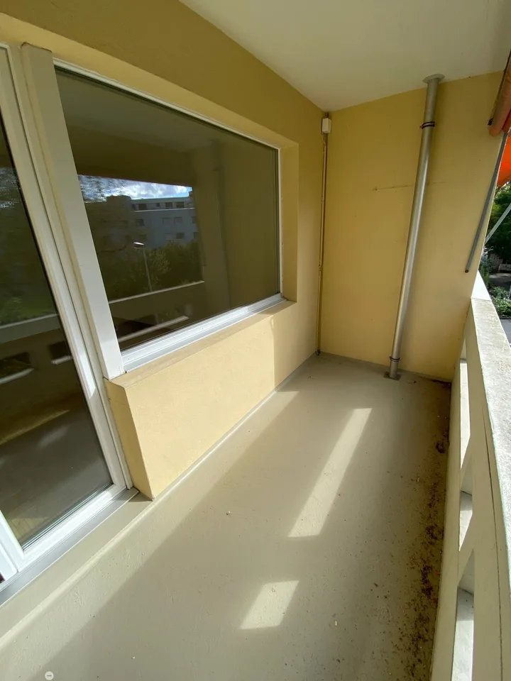 Appartamento di 3 camere con balcone a Biel – disponibile per affitto da settembre 2026