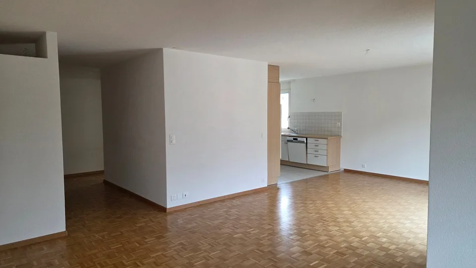 Wohnung in einem Gebäude mit Aufzug.