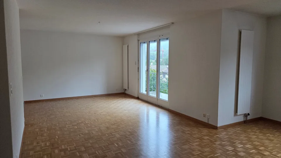 Wohnung in einem Gebäude mit Aufzug.