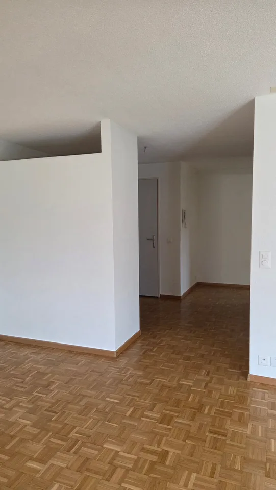 Wohnung in einem Gebäude mit Aufzug.