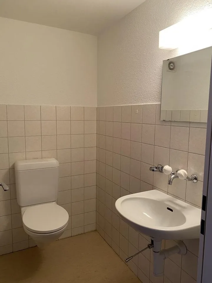 Ampio atelier nel centro di Therwil