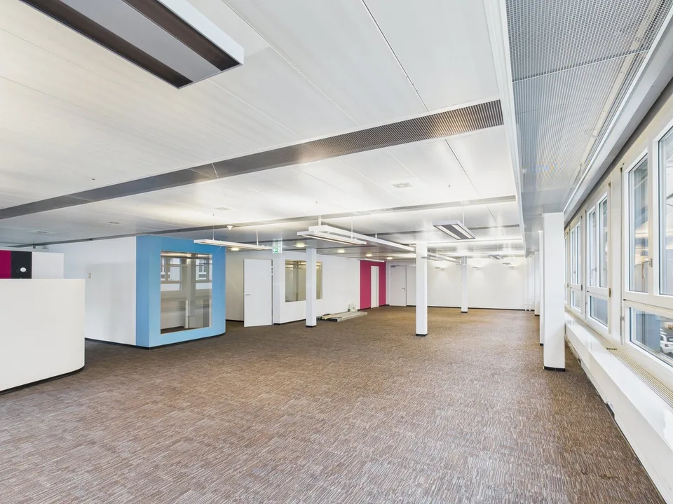 Générosité entièrement développée - espace de bureau à Zürich-Altstetten – photo 18 sur 21