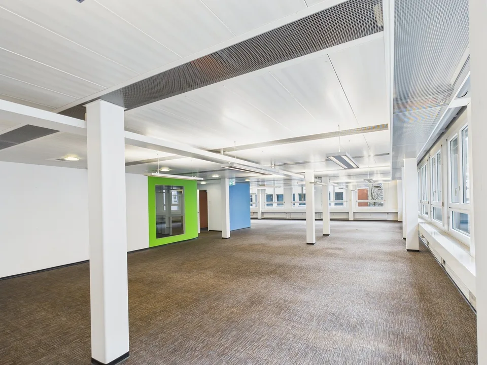 Générosité entièrement développée - espace de bureau à Zürich-Altstetten – photo 12 sur 21