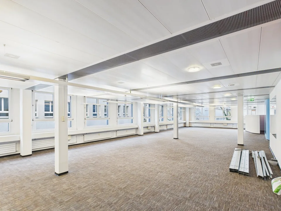 Générosité entièrement développée - espace de bureau à Zürich-Altstetten – photo 17 sur 21