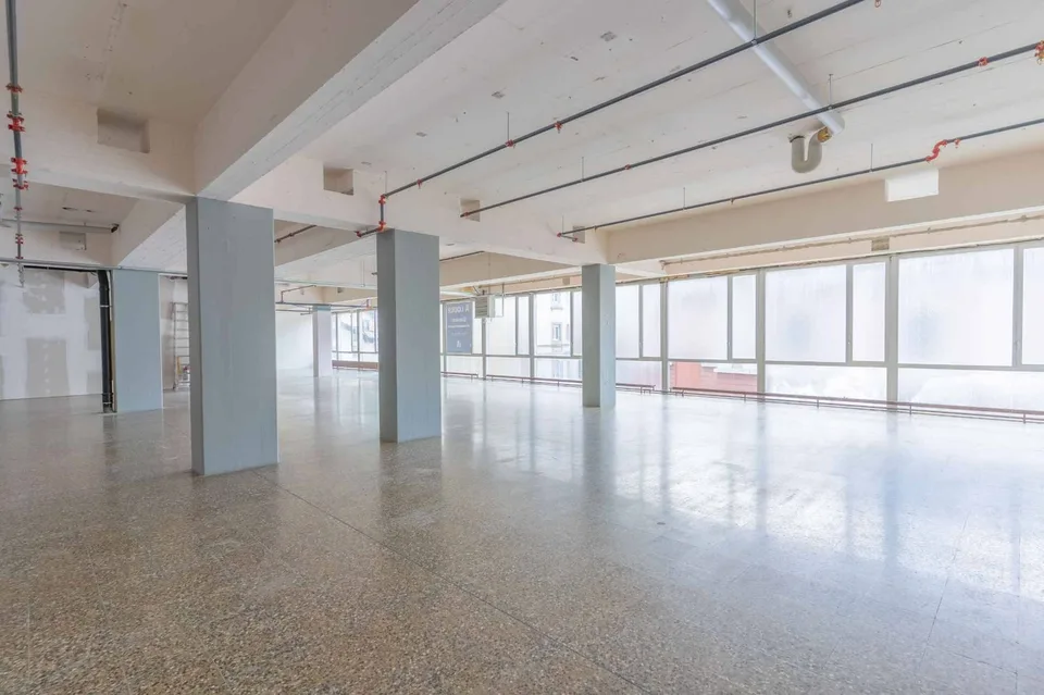 Dépôt, stockage de 100 m2 à louer au Locle