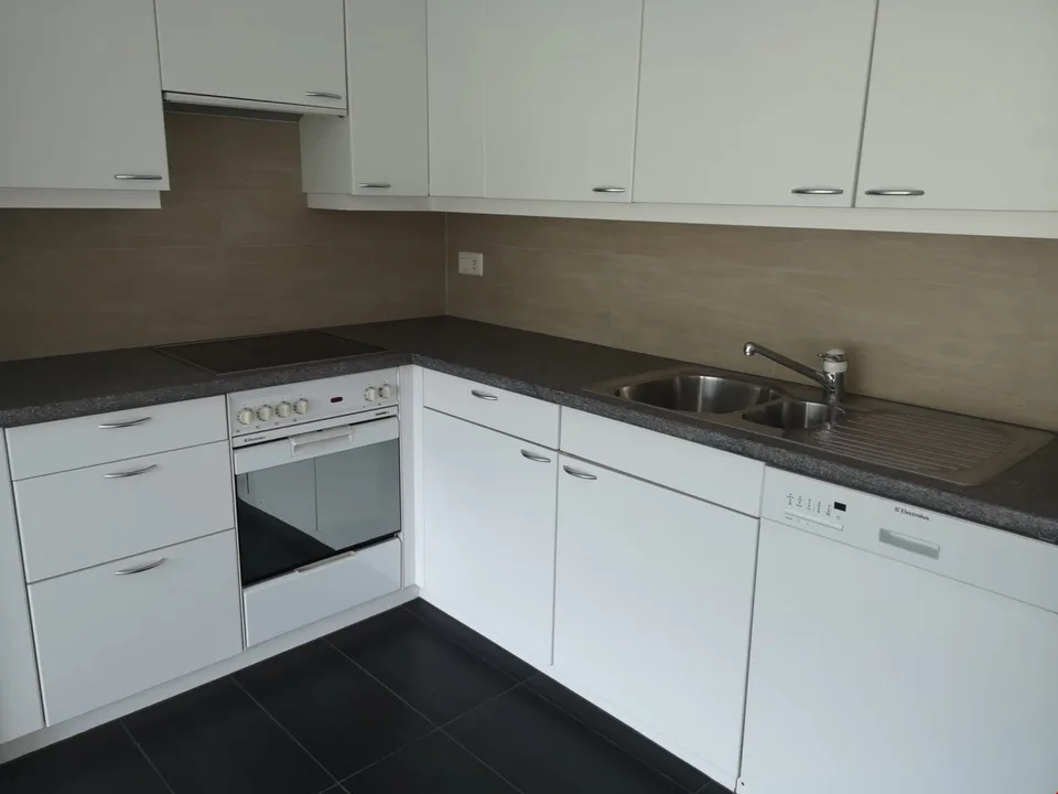 Wohnung ideal – Komfort, Licht und perfekte Lage in Tavannes!!