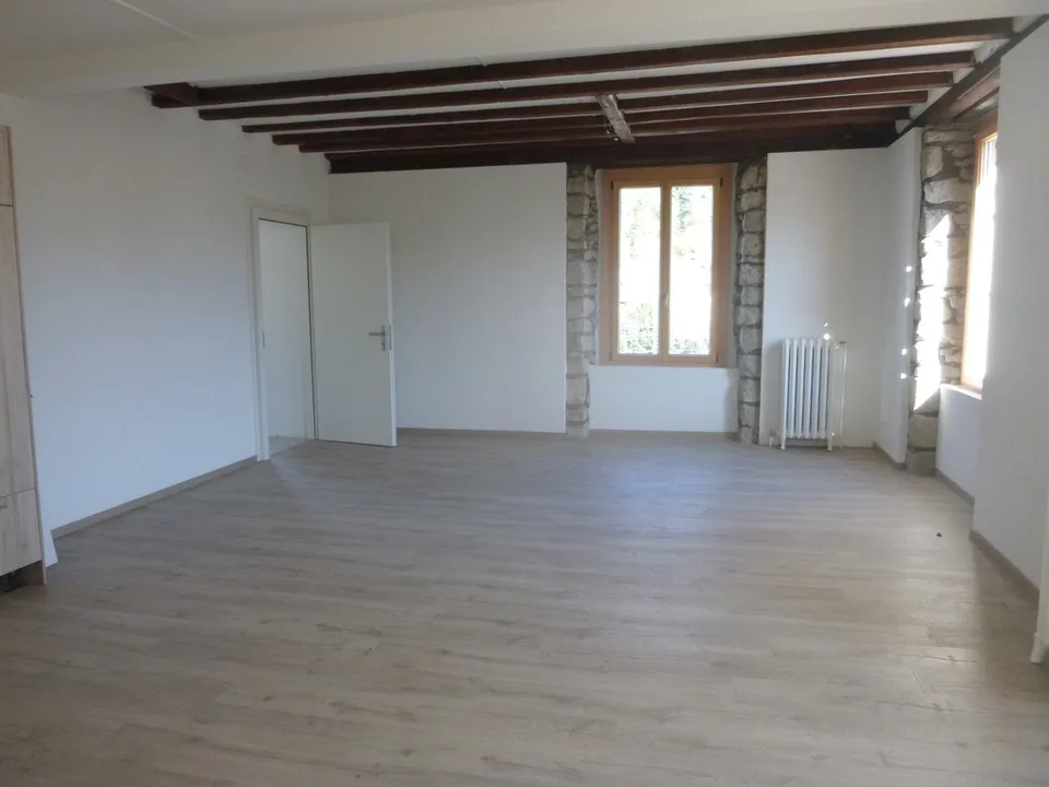 Zweizimmerwohnung in Fleurier