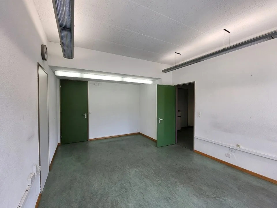 Ampii spazi per uffici direttamente alla piattaforma 1 – foto 7 di 12
