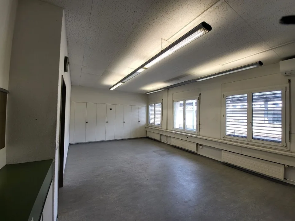 Ampii spazi per uffici direttamente alla piattaforma 1 – foto 11 di 12