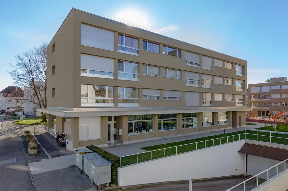 Einstellplatz mitten im Wohnquartier - Zweiter Parkplatz zum halben Preis