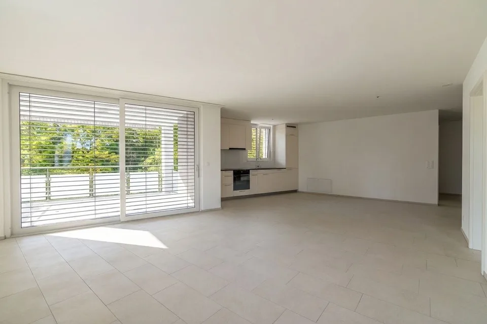 Appartement lumineux 2.5 pièces avec grand salon à Fahrweid