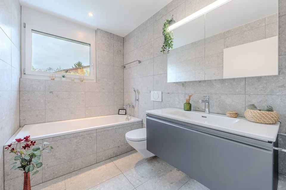 Modern wohnen im Grünen - 4.5-Zimmer-Wohnung im Erdgeschoss
