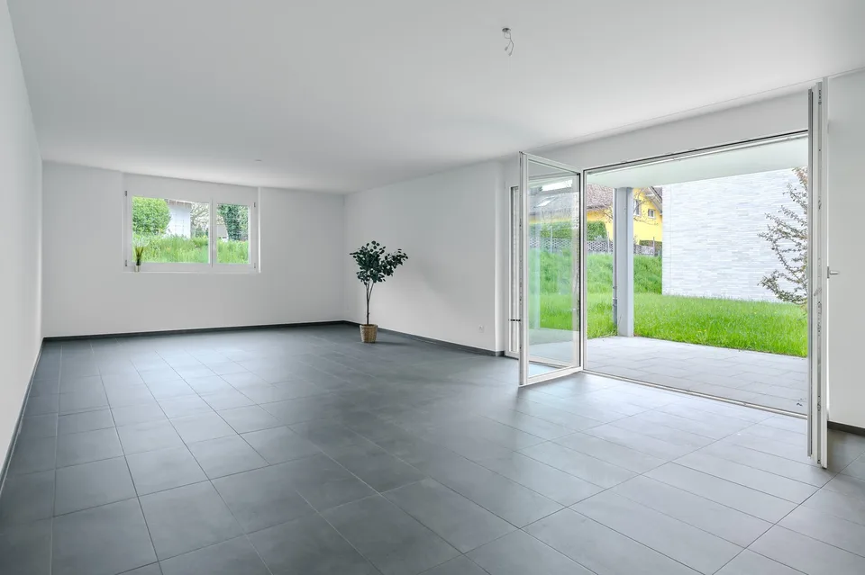 Modern wohnen im Grünen - 4.5-Zimmer-Wohnung im Erdgeschoss