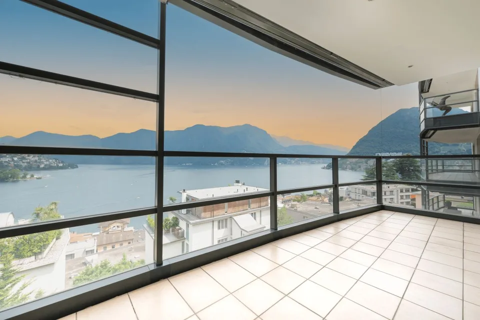 Exklusive Wohnung mit Seeblick, nur wenige Schritte vom Zentrum entfernt