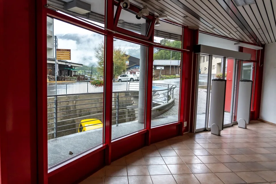 Geschäftslokal "ehemals Volken Sport" Fiesch – Foto 10 von 10
