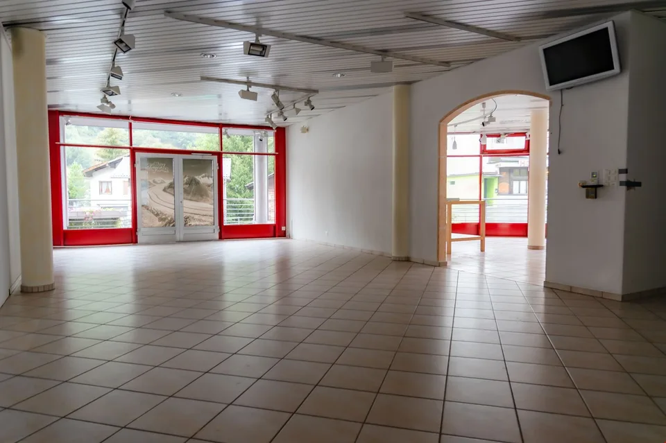 Local commercial "anciennement Volken Sport" Fiesch