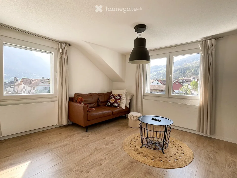 Attraktive 3.5-Zimmer-Dachwohnung an ruhiger Lage in Flums