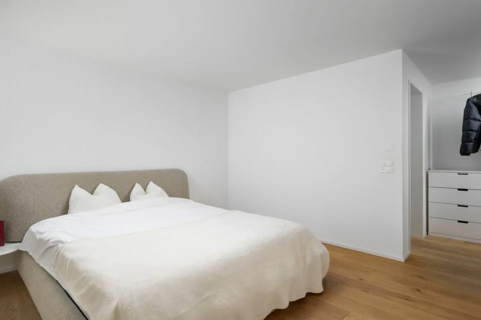 Helle, neuwertige Wohnung an zentraler Lage inklusive Einstellplatz in TG