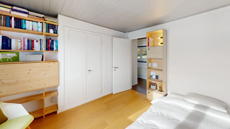 Charming 3 bedroom Lakeside House with Private Jetty - Buchillon!