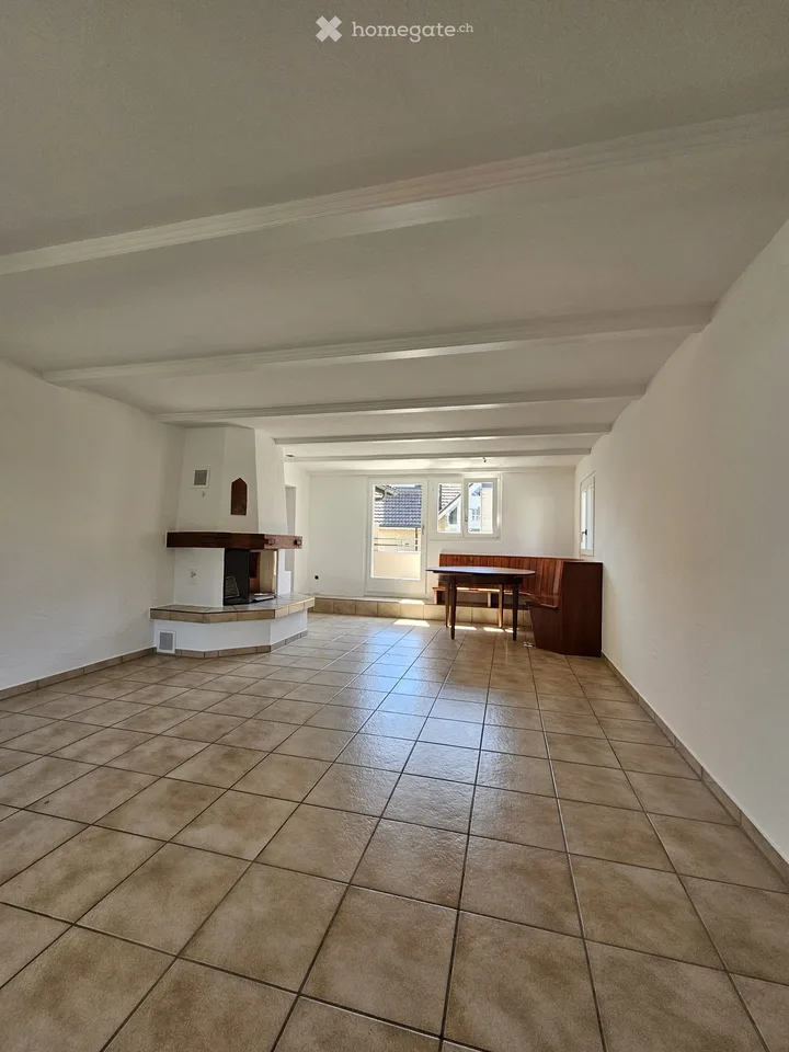 5.5-Room Attic Maisonette in the Heart of Hünenberg