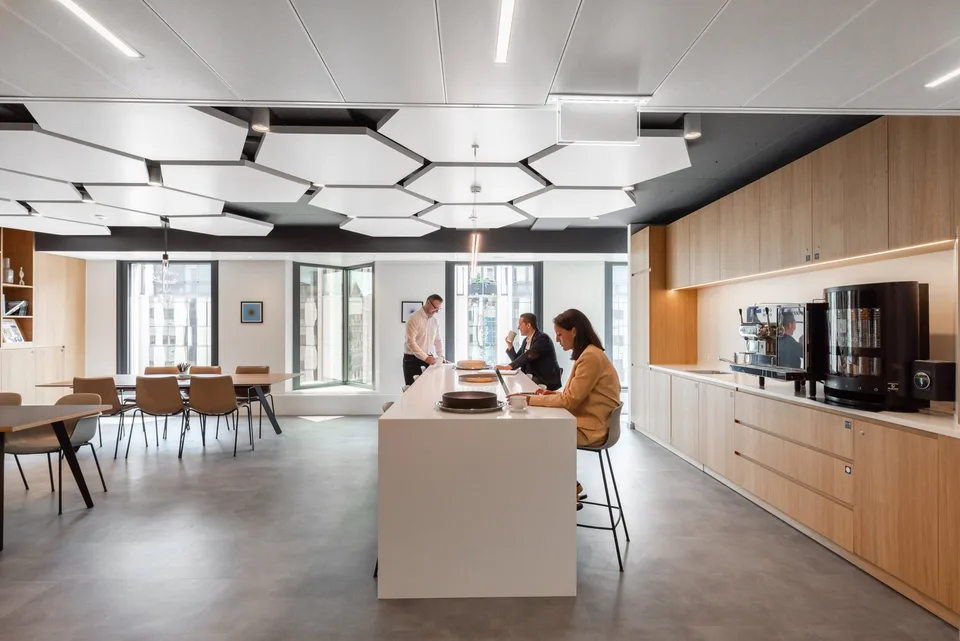 Arbeiten Sie in den Büroräumen von Spaces Main Station