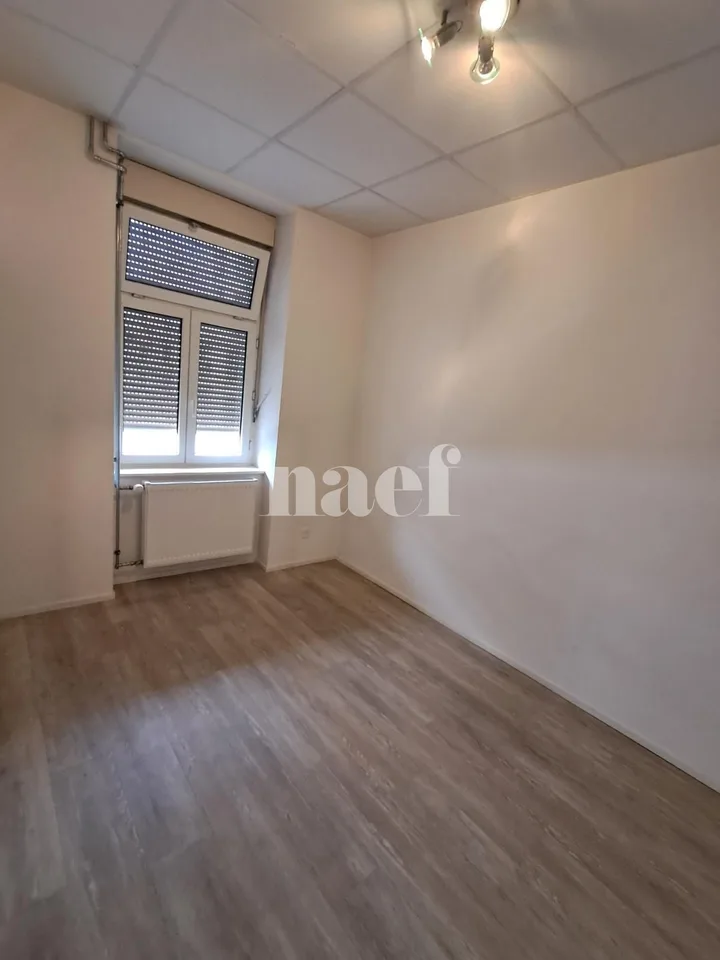 Wohnung mit 2.5 Zimmern im 2. Stock