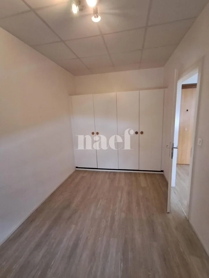 Wohnung mit 2.5 Zimmern im 2. Stock