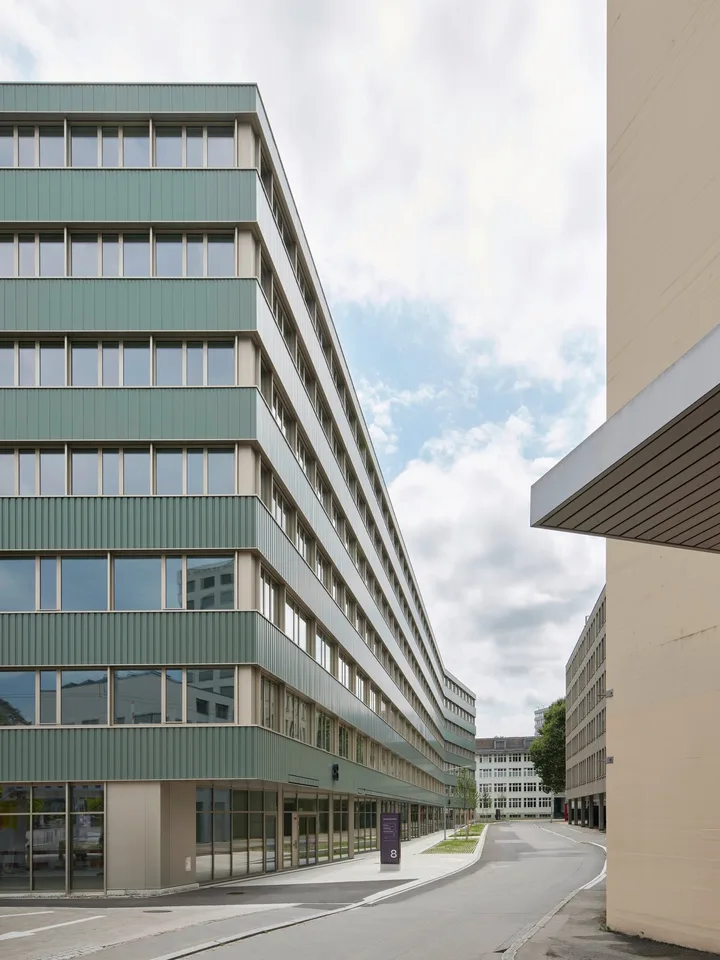 Last chance in "B2Binz"